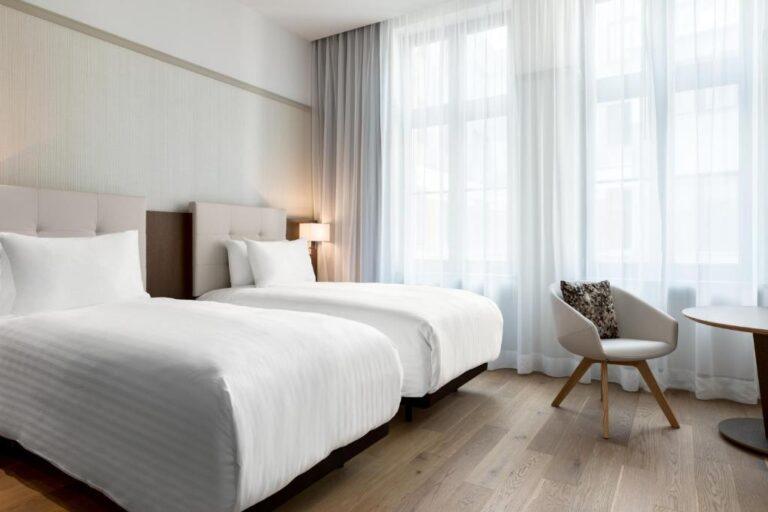 ac-hotel-wroclaw-1lieu1salle-event.jpg