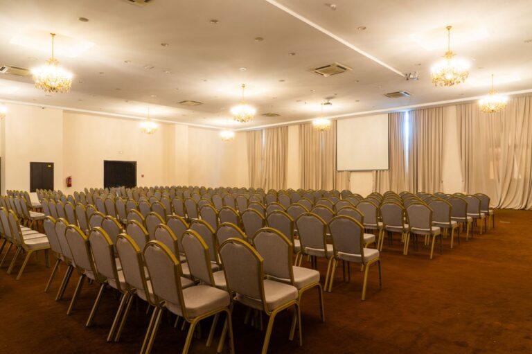 concorde-green-park-palace-1lieu1salle-meeting.jpg