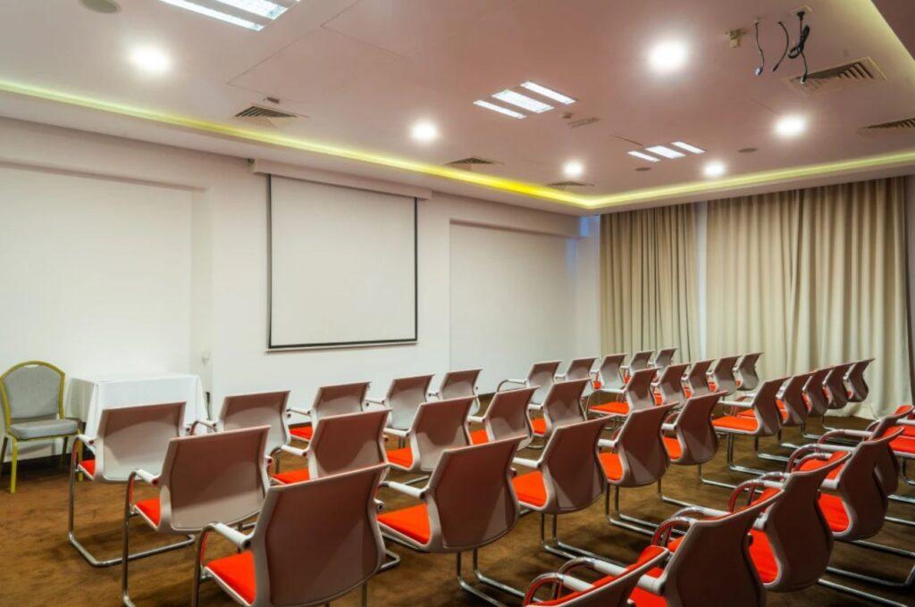 concorde-green-park-palace-1lieu1salle-meetings.jpg