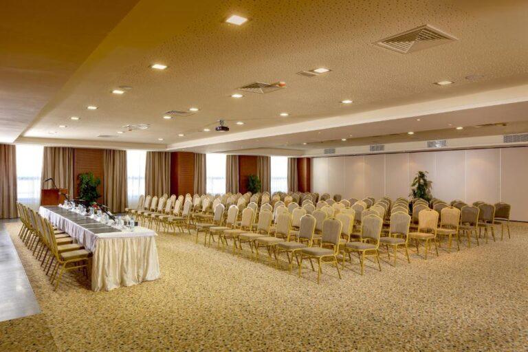 concorde-sfax-centre-1lieu1salle-meeting.jpg