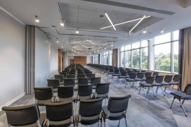 courtyard-katowice-city-1lieu1salle-meeting.jpg