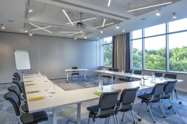 courtyard-katowice-city-1lieu1salle-meetings.jpg