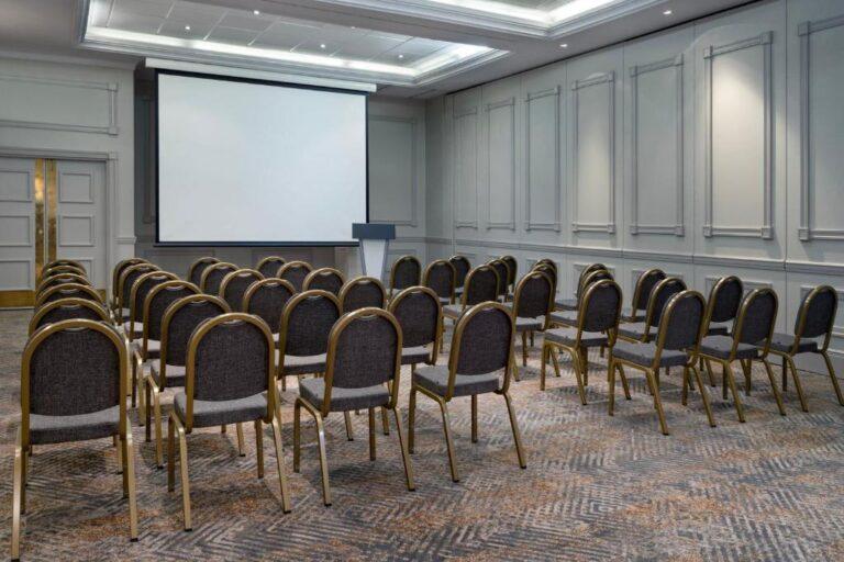 delta-marriott-swansea-1lieu1salle-meetings.jpg
