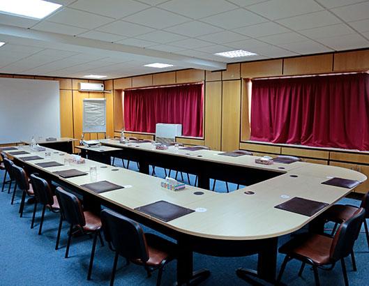 diplomat-hotel-tunis-1lieu1salle-meeting.jpg