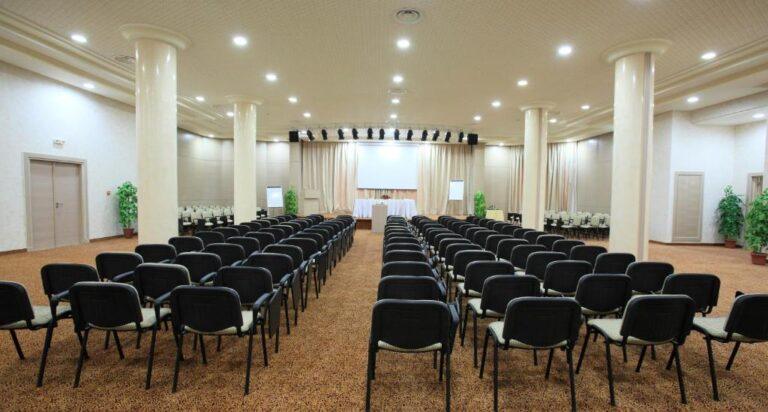 el-mouradi-tozeur-1lieu1salle-meeting.jpg