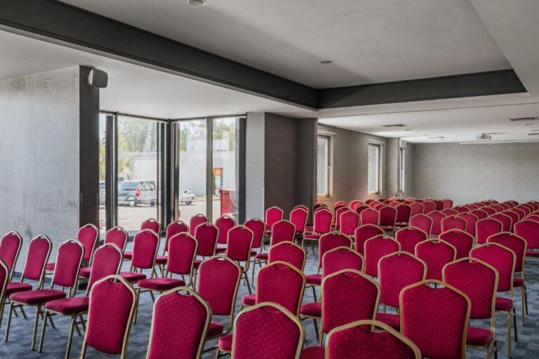 express-krakow-hotel-1lieu1salle-reunion.jpg