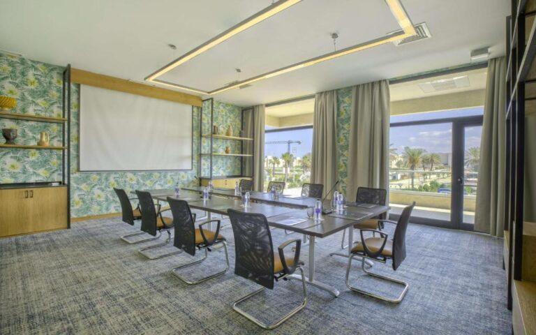 hilton-skanes-monastir-1lieu1salle-meetings.jpg