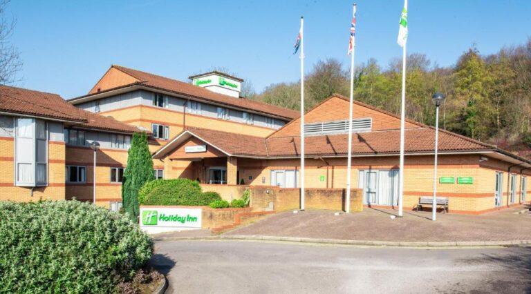 holiday-inn-cardiff-north-1lieu1salle-evenement.jpg