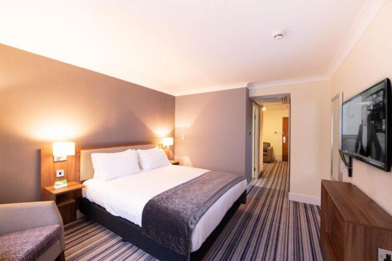 holiday-inn-cardiff-north-1lieu1salle-evenements.jpg