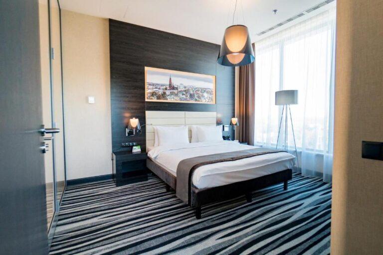 holiday-inn-dabrowa-gornicza-1lieu1salle-events.jpg