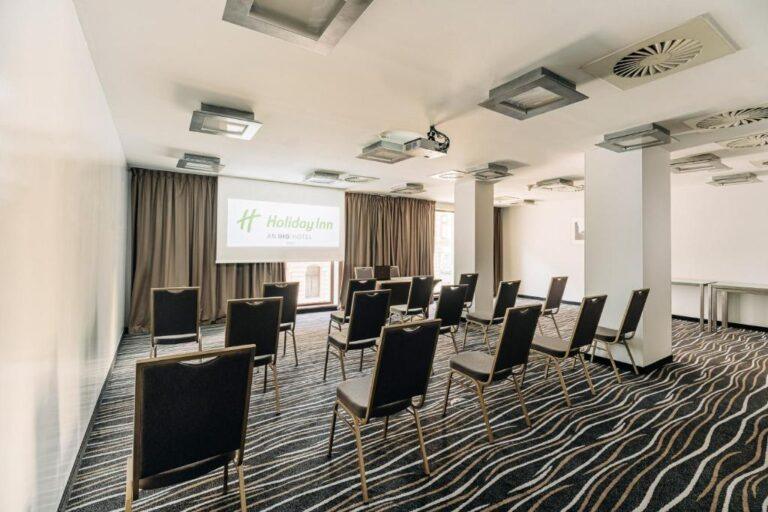 holiday-inn-lodz-1lieu1salle-meeting.jpg