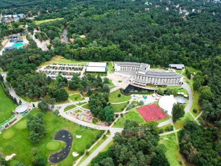 holiday-inn-warsaw-jozefow-1lieu1salle-evenement.jpg