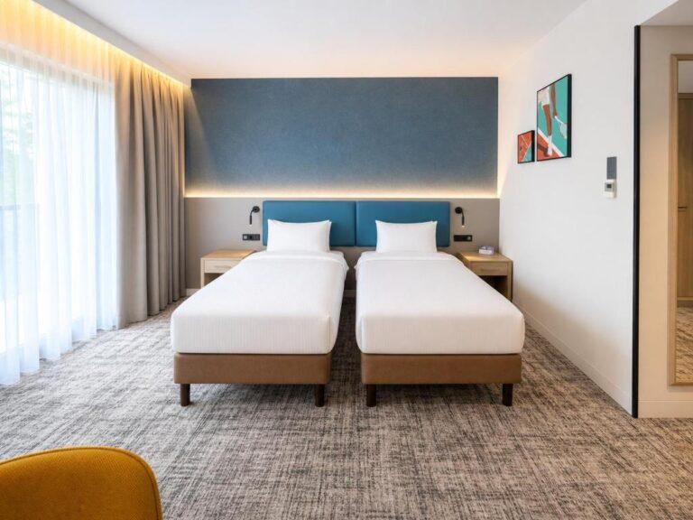 holiday-inn-warsaw-jozefow-1lieu1salle-events.jpg