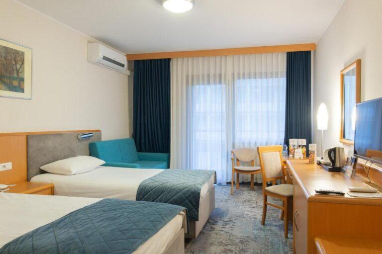 mragowo-resort-1lieu1salle-event.jpg