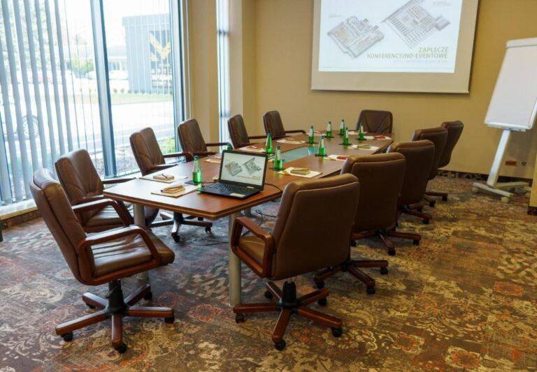 mragowo-resort-1lieu1salle-meetings.jpg