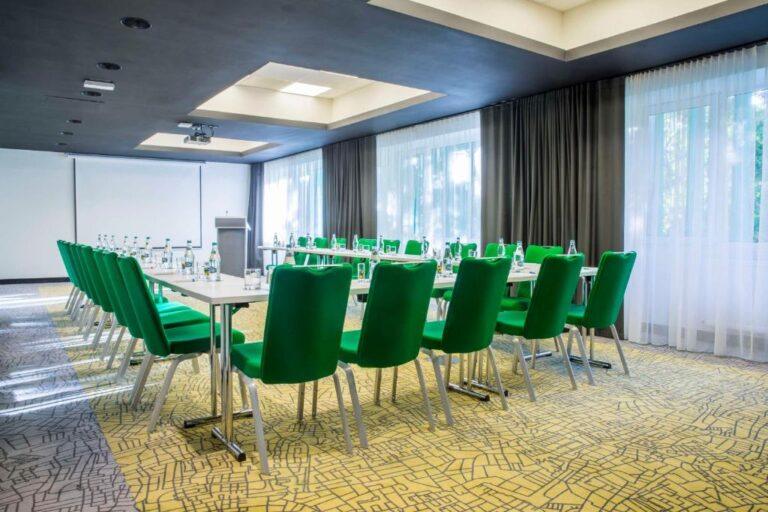 park-inn-bucarest-1lieu1salle-meetings.jpg