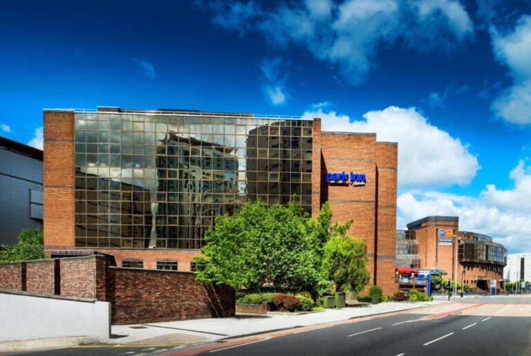 park-inn-radisson-cardiff-centre-1lieu1salle-evenement.jpg