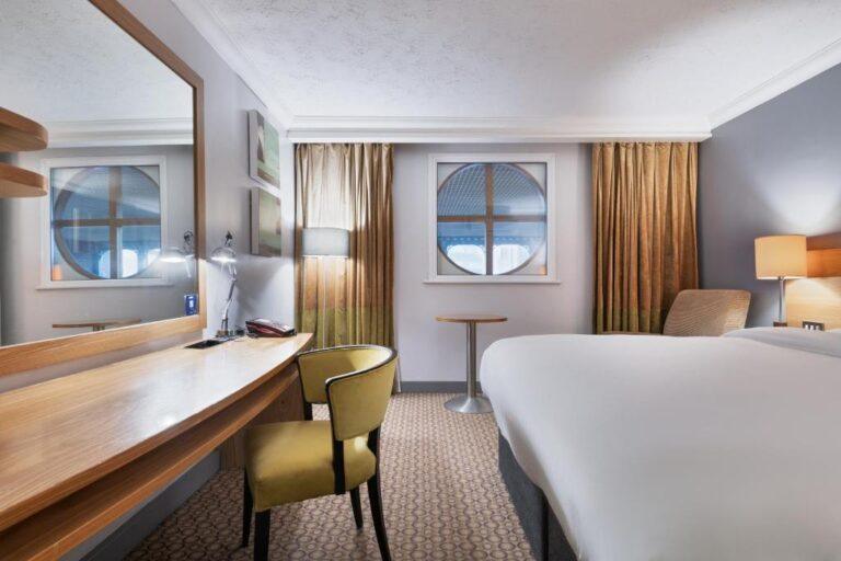 park-inn-radisson-cardiff-centre-1lieu1salle-evenements.jpg