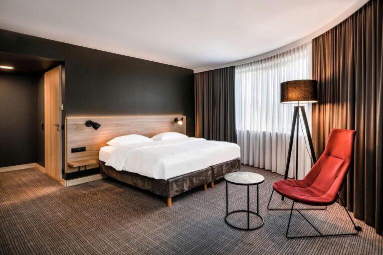 park-inn-radisson-krakow-1lieu1salle-event.jpg