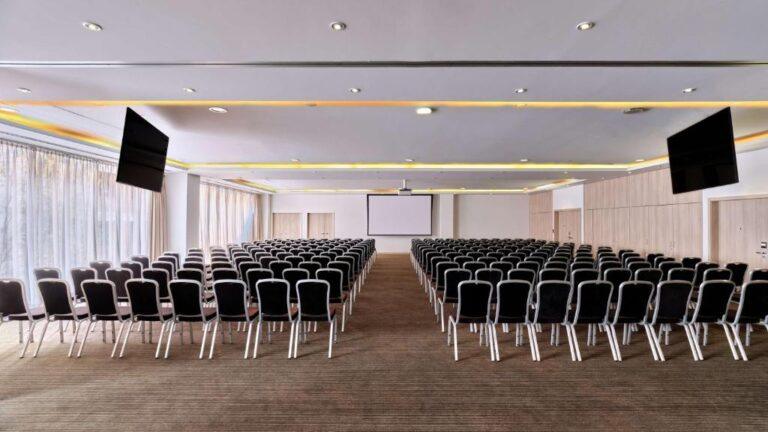 park-inn-radisson-krakow-1lieu1salle-meeting.jpg