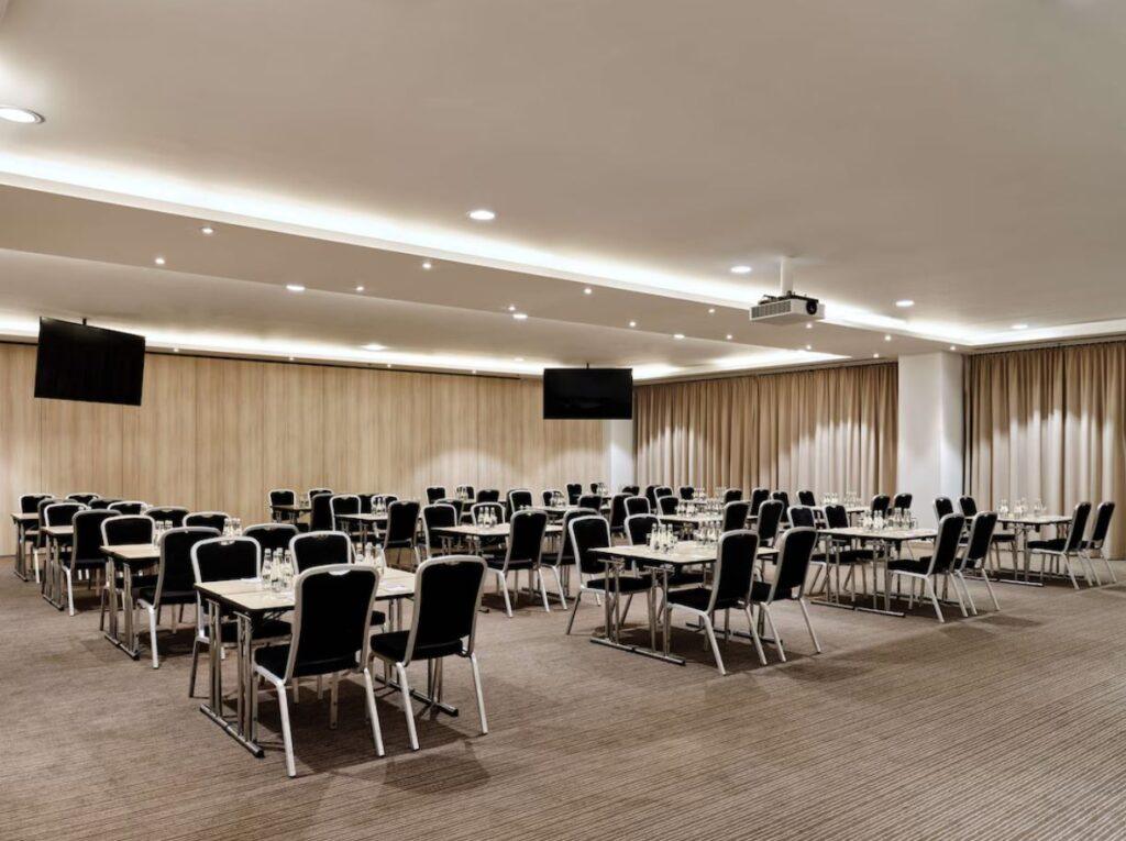 park-inn-radisson-krakow-1lieu1salle-reunions.jpg