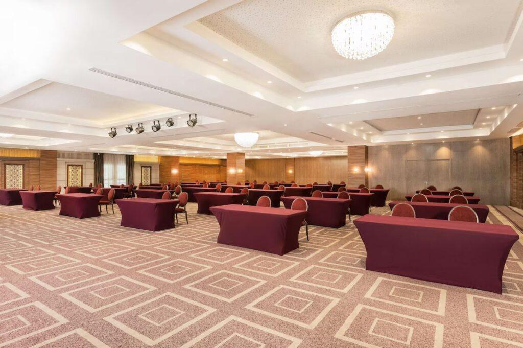 radisson-blu-convention-tunis-1lieu1salle-reunion.jpg