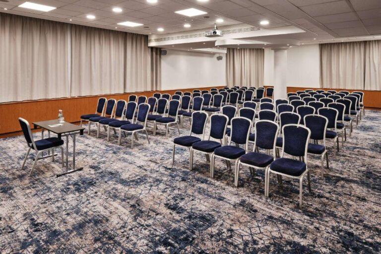 radisson-blu-krakow-1lieu1salle-meeting.jpg