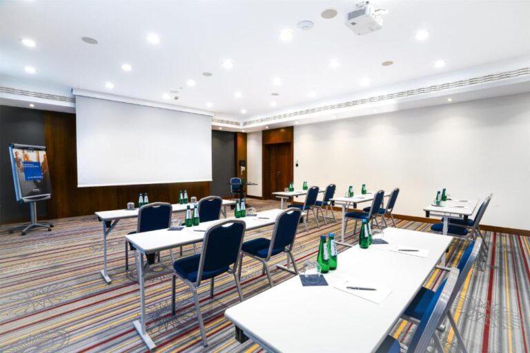 radisson-blu-wroclaw-1lieu1salle-meetings.jpg