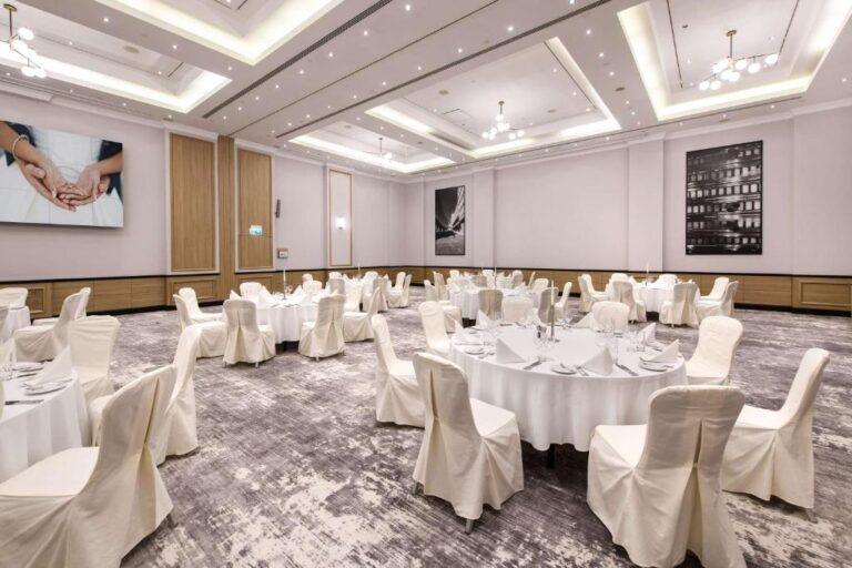 radisson-collection-warsaw-1lieu1salle-reunions.jpg