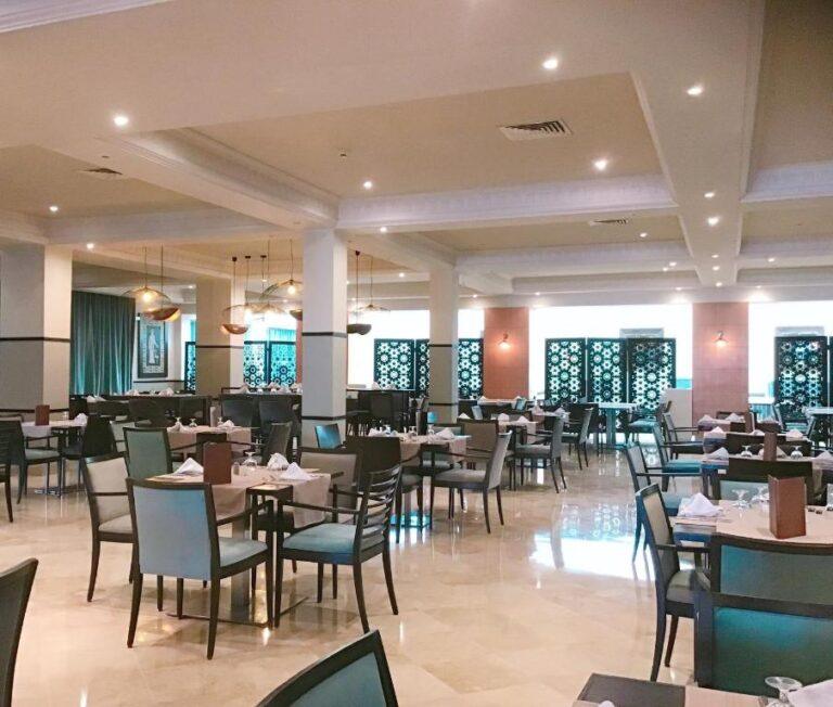 royal-thalasso-monastir-1lieu1salle-meeting.jpg