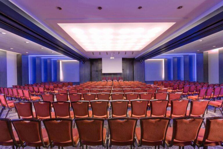 sheraton-bucarest-1lieu1salle-meeting.jpg