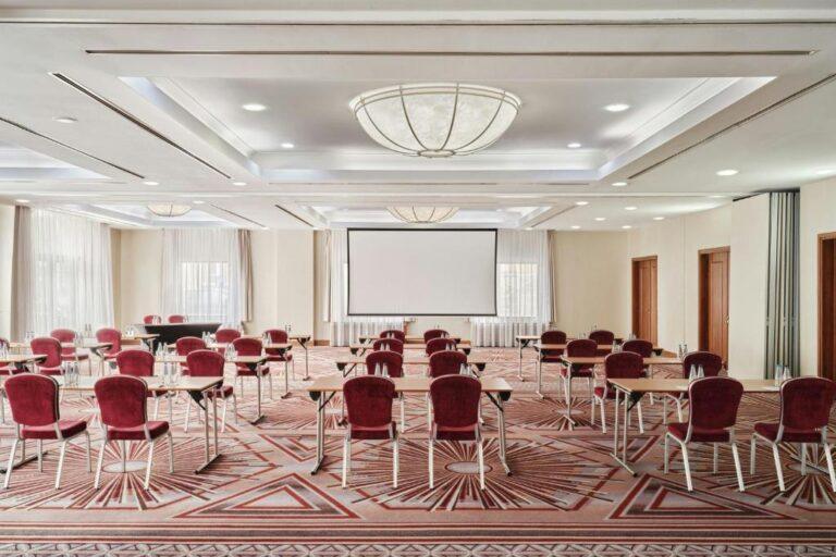 sheraton-grand-krakow-1lieu1salle-meeting.jpg
