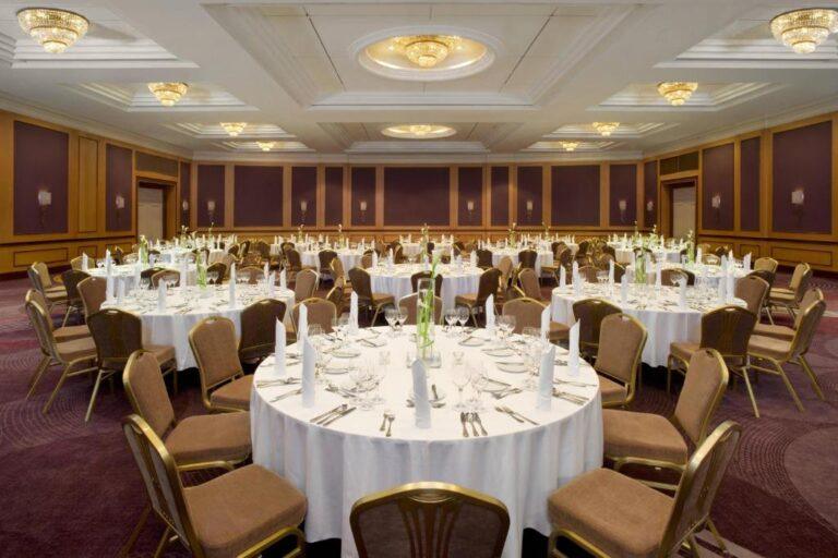 sheraton-grand-warsaw-1lieu1salle-meetings.jpg