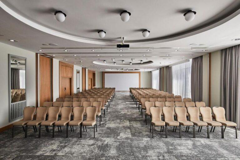 sheraton-poznan-1lieu1salle-meeting.jpg