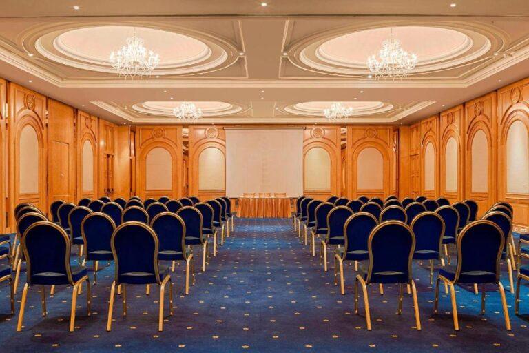 sheraton-tunis-1lieu1salle-meeting.jpg