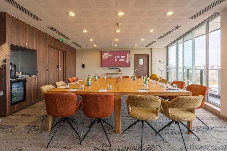 ALMA-Meeting-room-6-scaled-1.jpg