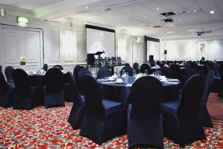 aberdeen-dyce-hotel-1lieu1salle-meetings.jpg