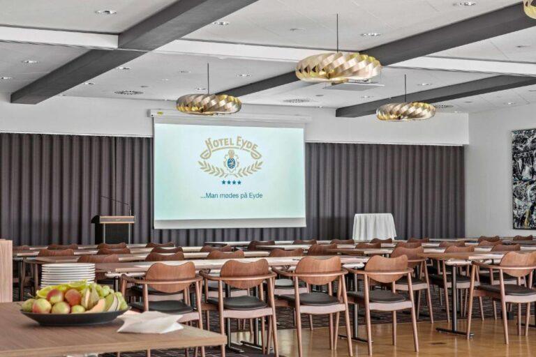 bw-plus-eyde-herning-1lieu1salle-meeting.jpg
