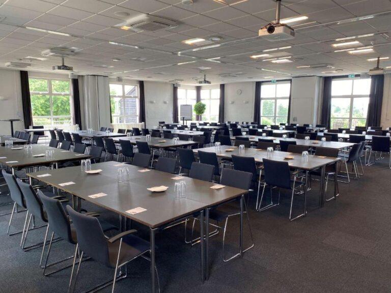 bw-plus-fredericia-1lieu1salle-meeting.jpg