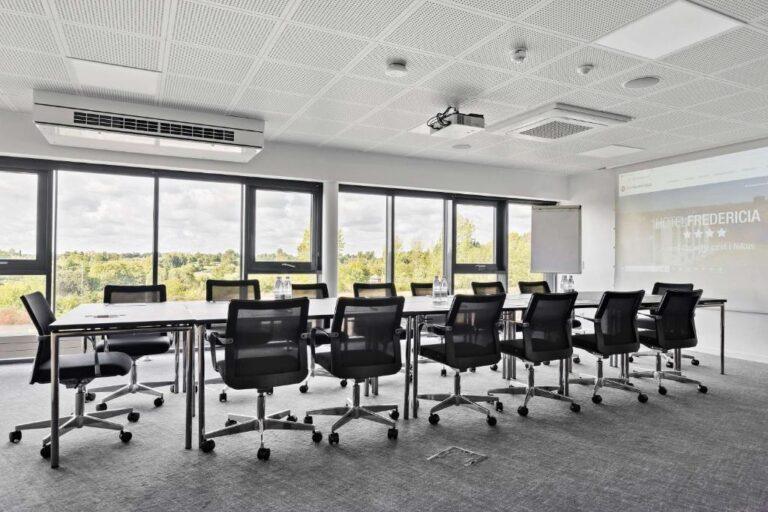 bw-plus-fredericia-1lieu1salle-meetings.jpg