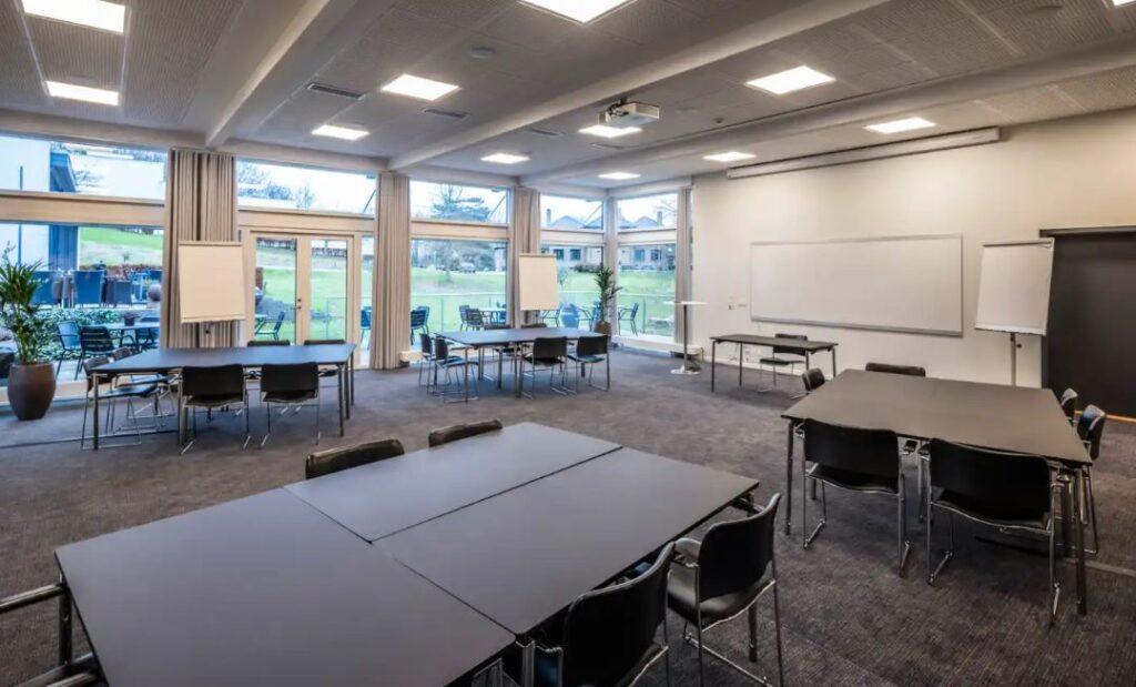 comwell-holte-1lieu1salle-meeting.jpg