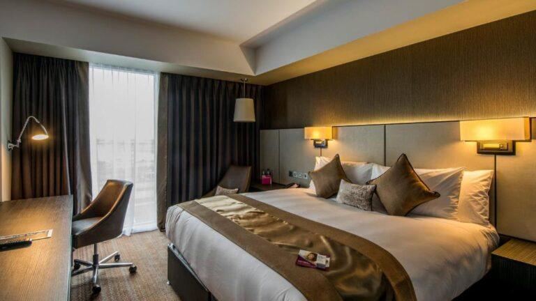 crowne-plaza-aberdeen-aeroport-1lieu1salle-evenements.jpg