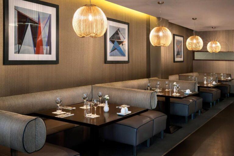 crowne-plaza-belfast-1lieu1salle-seminaire.jpg
