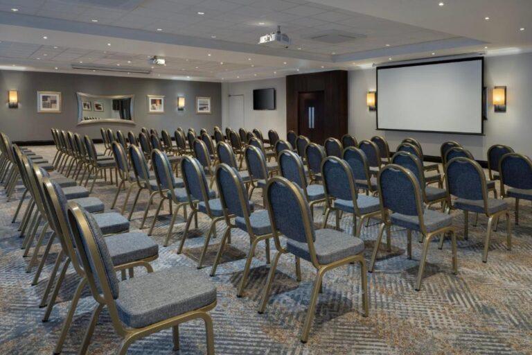 delta-hotel-edinburgh-1lieu1salle-meeting.jpg