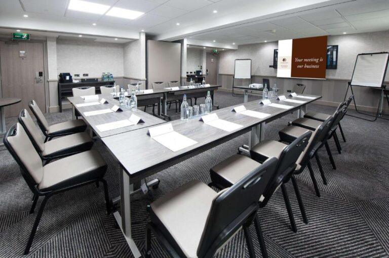 doubletree-edinburgh-airport-1lieu1salle-reunion.jpg