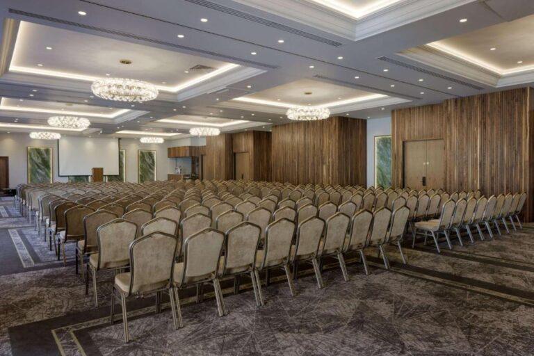 doubletree-hilton-belfast-templepatrick-1lieu1salle-meetings.jpg
