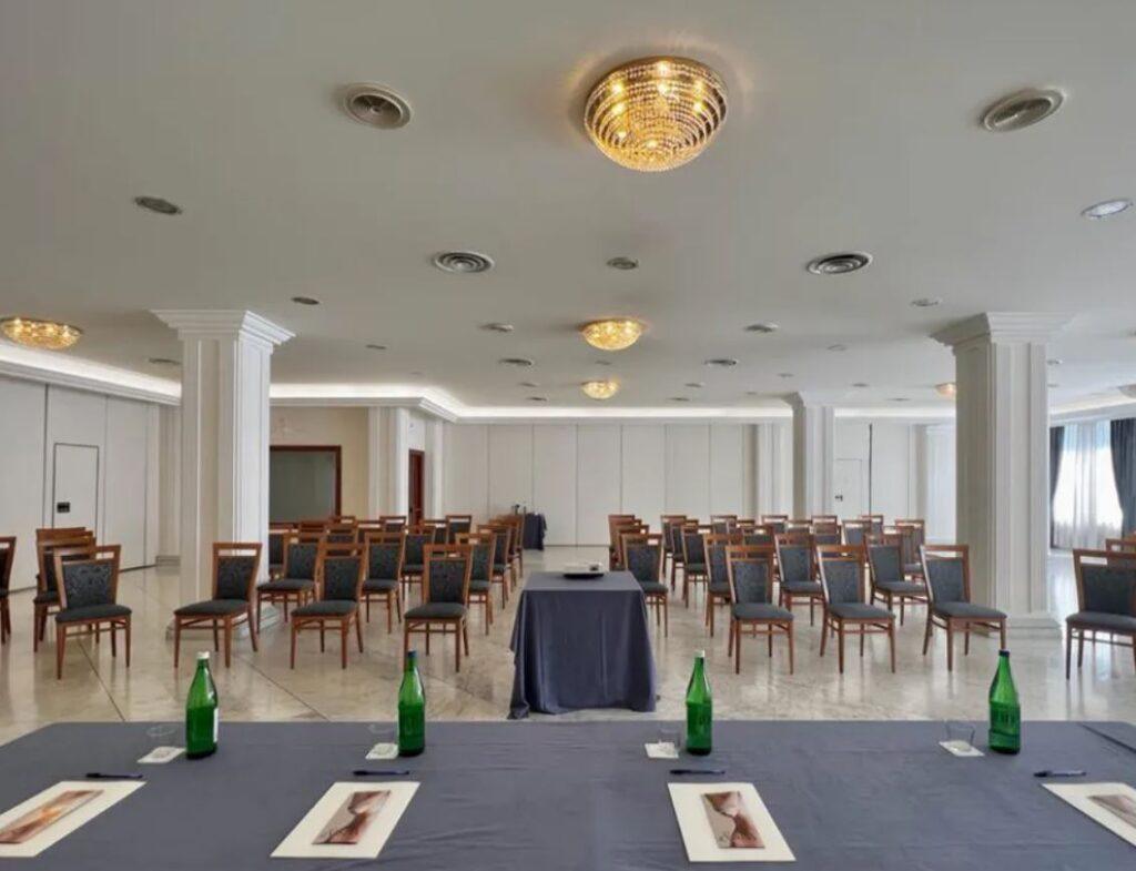 fiuggi-terme-resort-1lieu1salle-meeting.jpg