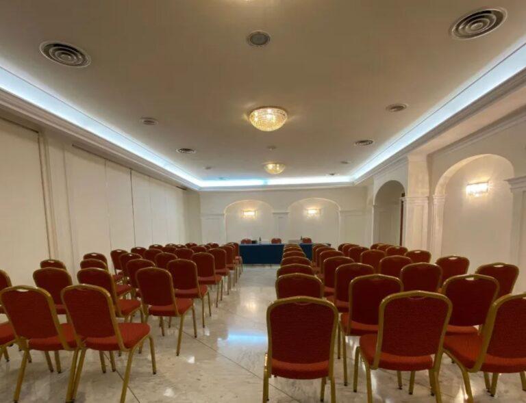 fiuggi-terme-resort-1lieu1salle-reunion.jpg
