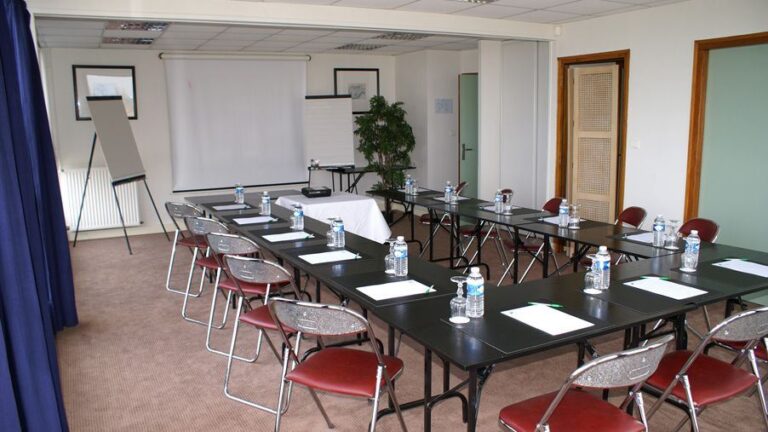 golf-hotel-de-mont-griffon-1lieu1salle-professionnel.jpg