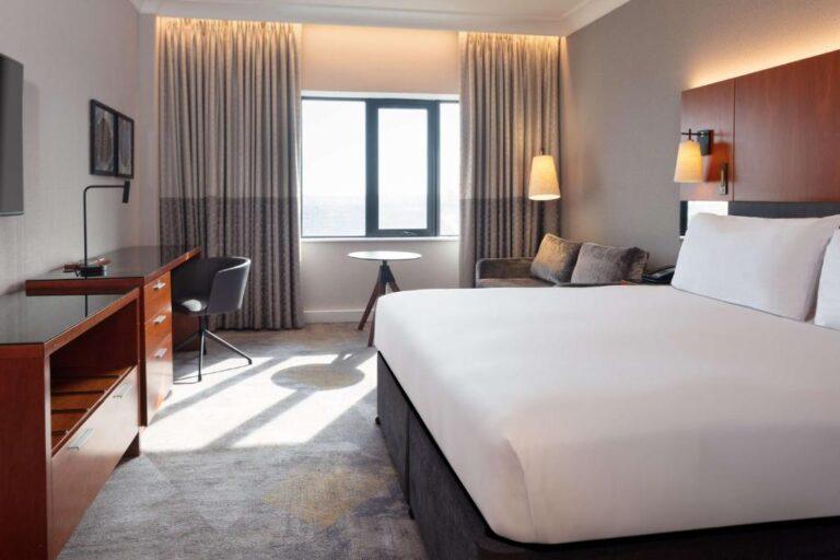 hilton-belfast-1lieu1salle-meeting.jpg